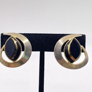 Vtg Sarah Coventry Swirl Gold Tone With Black Stone Clip Earrings Set